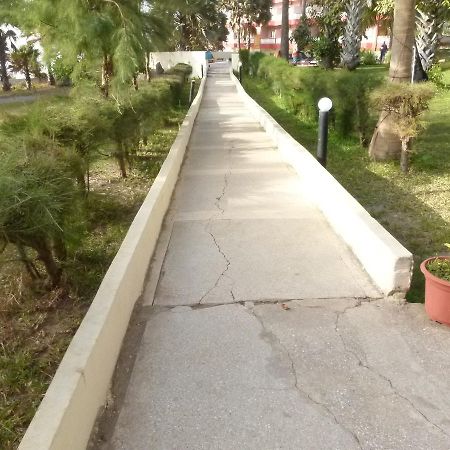 Golden Beach Hotel Serrekunda Oda fotoğraf