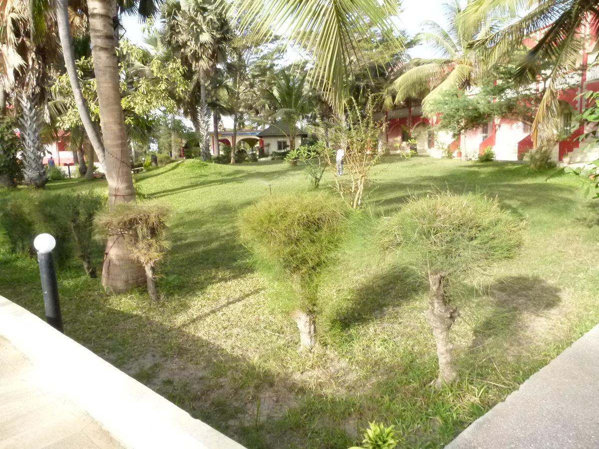 Golden Beach Hotel Serrekunda Oda fotoğraf