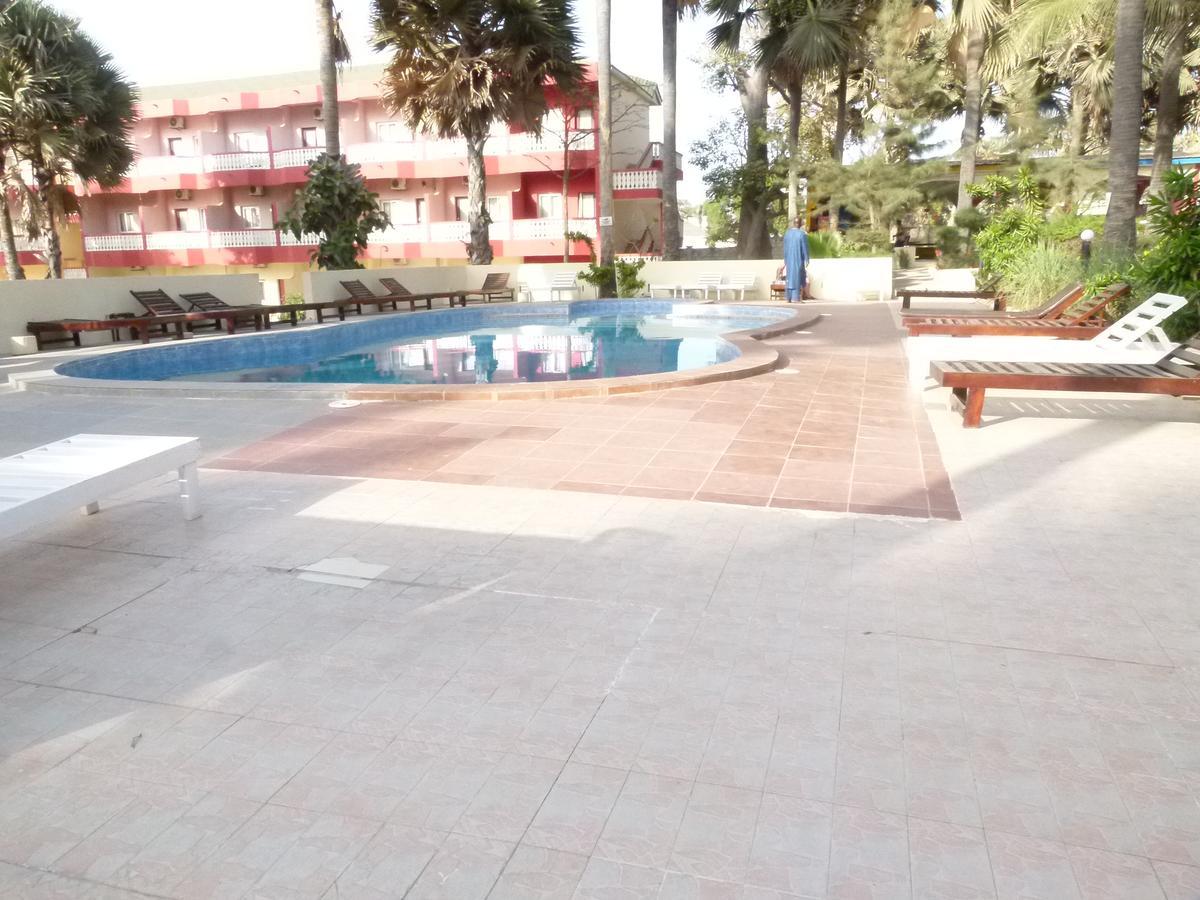 Golden Beach Hotel Serrekunda Oda fotoğraf